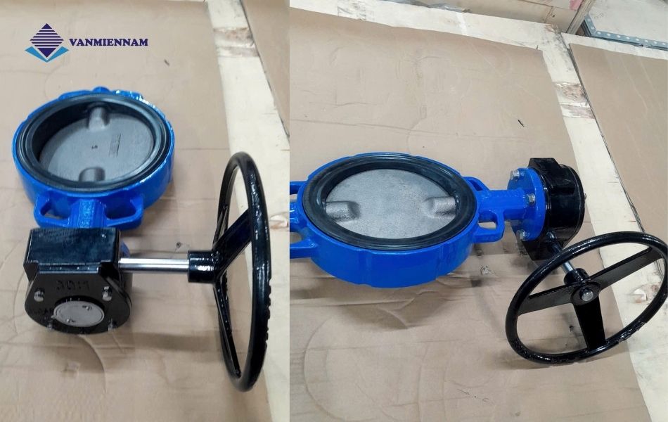 Van bướm gang tay quay wafer FAF